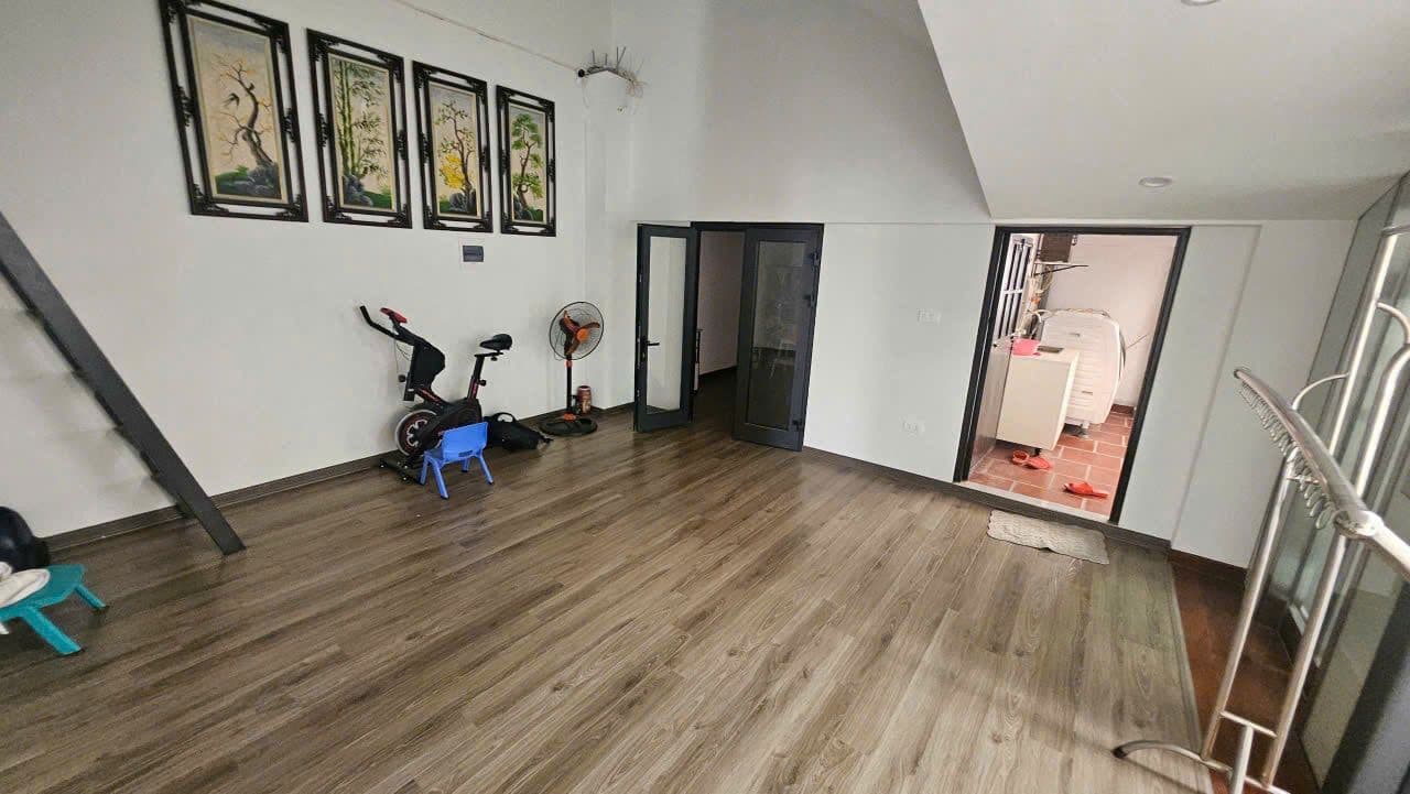 Hàng hiếm Cho thuê Liền kề 100m2 Khu đô thị Geleximco Lê Trọng Tấn 75 triệu/tháng — ảnh 4 trong 5