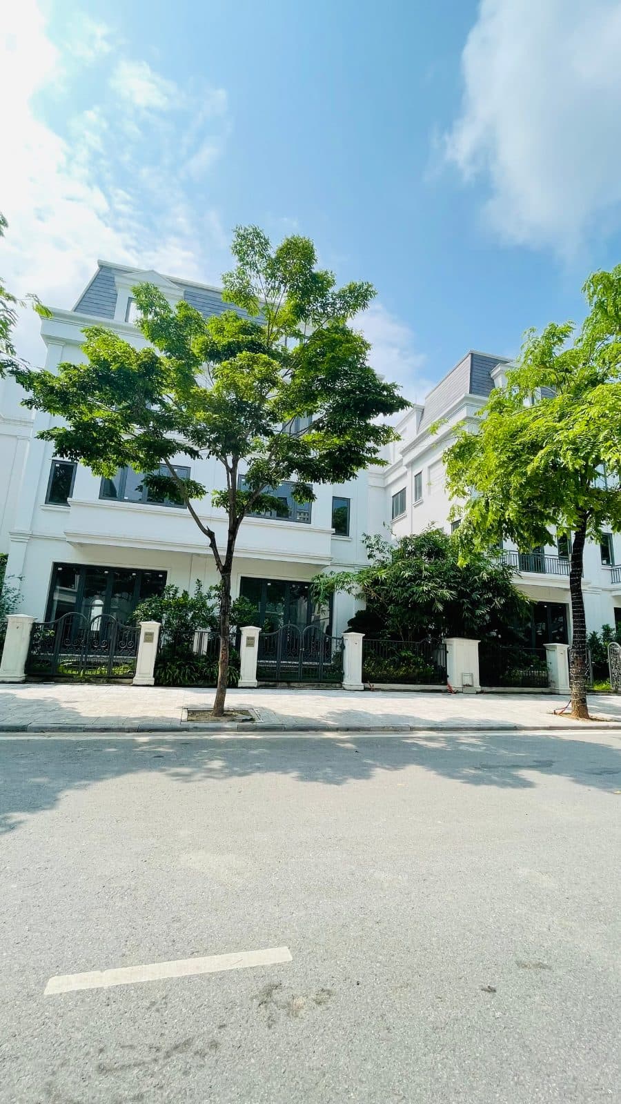 Bán biệt thự 212,5m2 Solasta Mansion mã R01.41, sổ trao tay