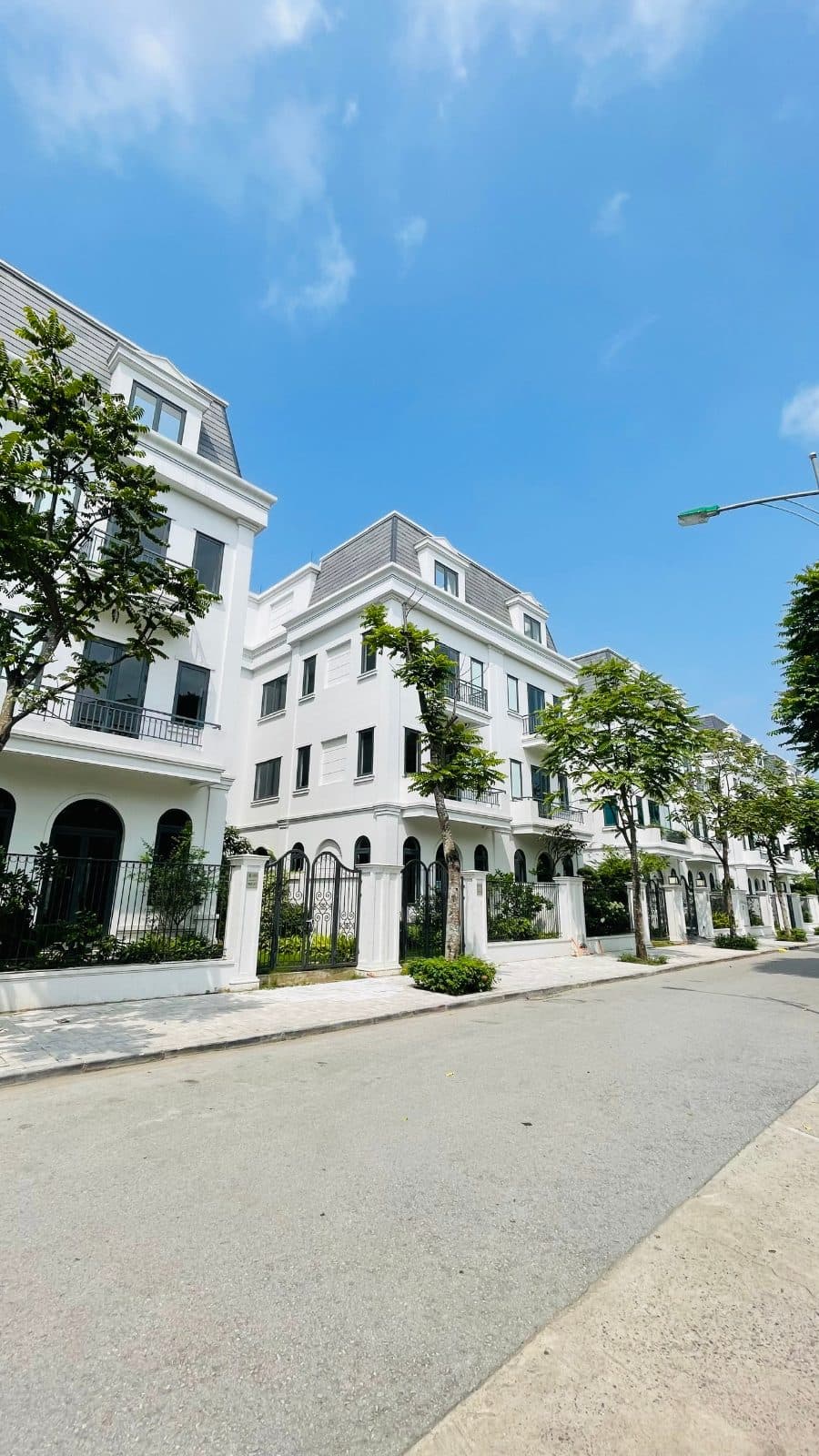 Bán biệt thự 212,5m2 Solasta Mansion mã R01.41, sổ trao tay — ảnh 2 trong 3
