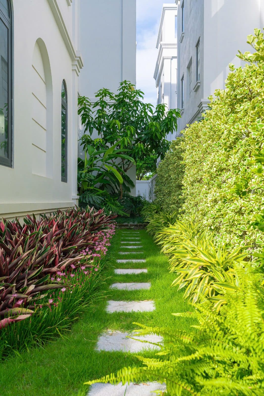 Bán biệt thự 212,5m2 Solasta Mansion mã R01.41, sổ trao tay — ảnh 3 trong 3