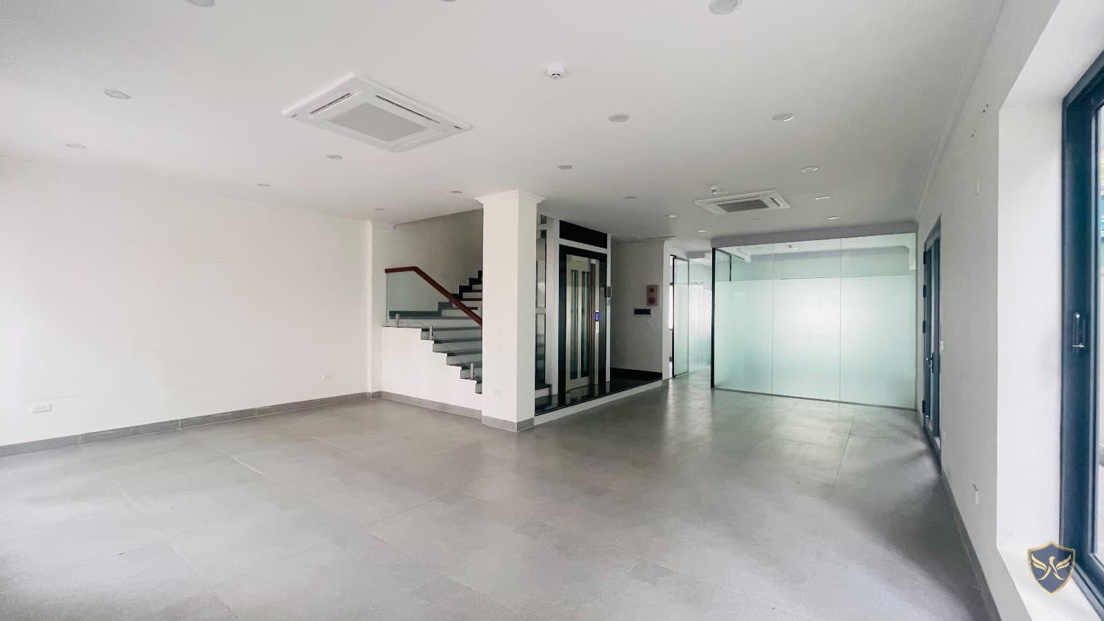 Biệt thự 200,3m² Khu đô thị Dương Nội cho thuê - ngang 9m, ô tô tránh nhau, đường 11.5m