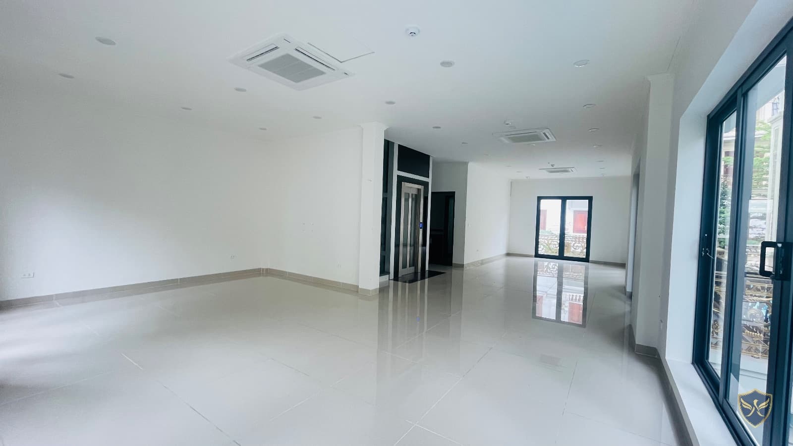 Biệt thự 200,3m² Khu đô thị Dương Nội cho thuê - ngang 9m, ô tô tránh nhau, đường 11.5m — ảnh 4 trong 9