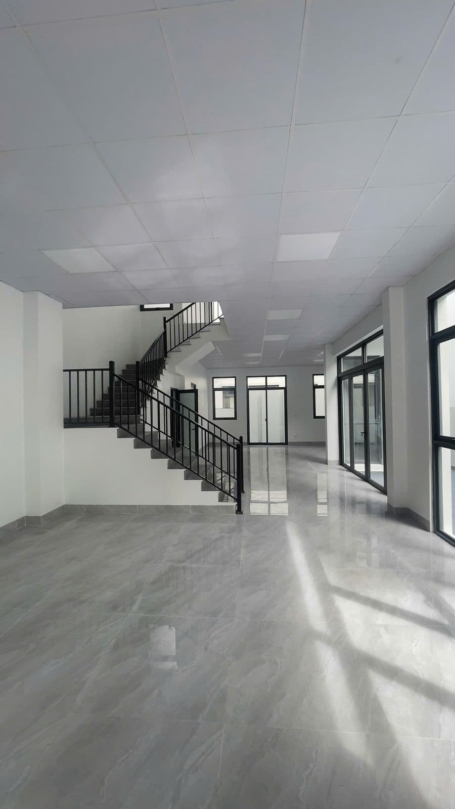 Vị trí đắc địa Cho thuê Biệt thự Khu đô thị Dương Nội 225m2, tiện kinh doanh