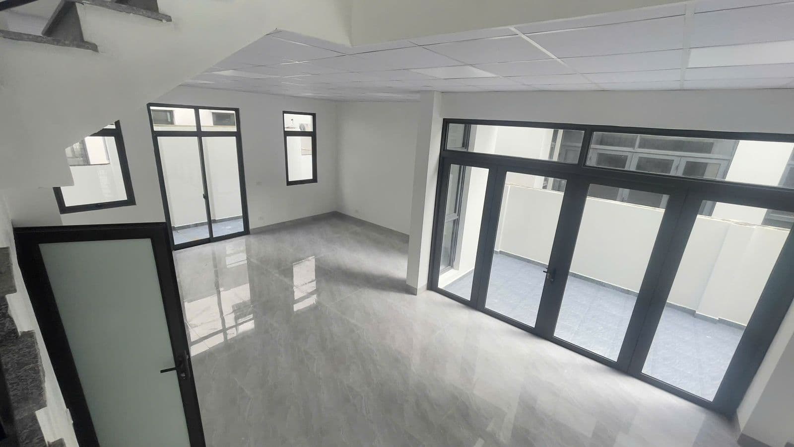 Vị trí đắc địa Cho thuê Biệt thự Khu đô thị Dương Nội 225m2, tiện kinh doanh — ảnh 3 trong 5