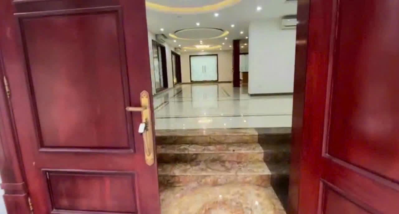 Hiếm Bán Biệt thự 225m2 4 tầng 6 phòng ngủ tại Khu đô thị Dương Nội Phường Dương Nội Hà Nội — ảnh 3 trong 9