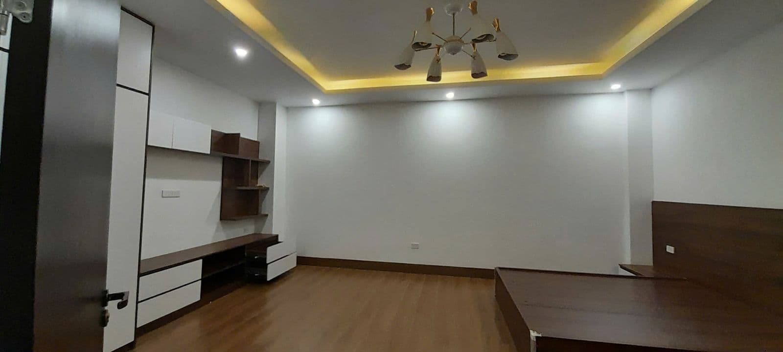 Cho thuê Liền kề Khu đô thị Geleximco Lê Trọng Tấn 100m2 5 tầng