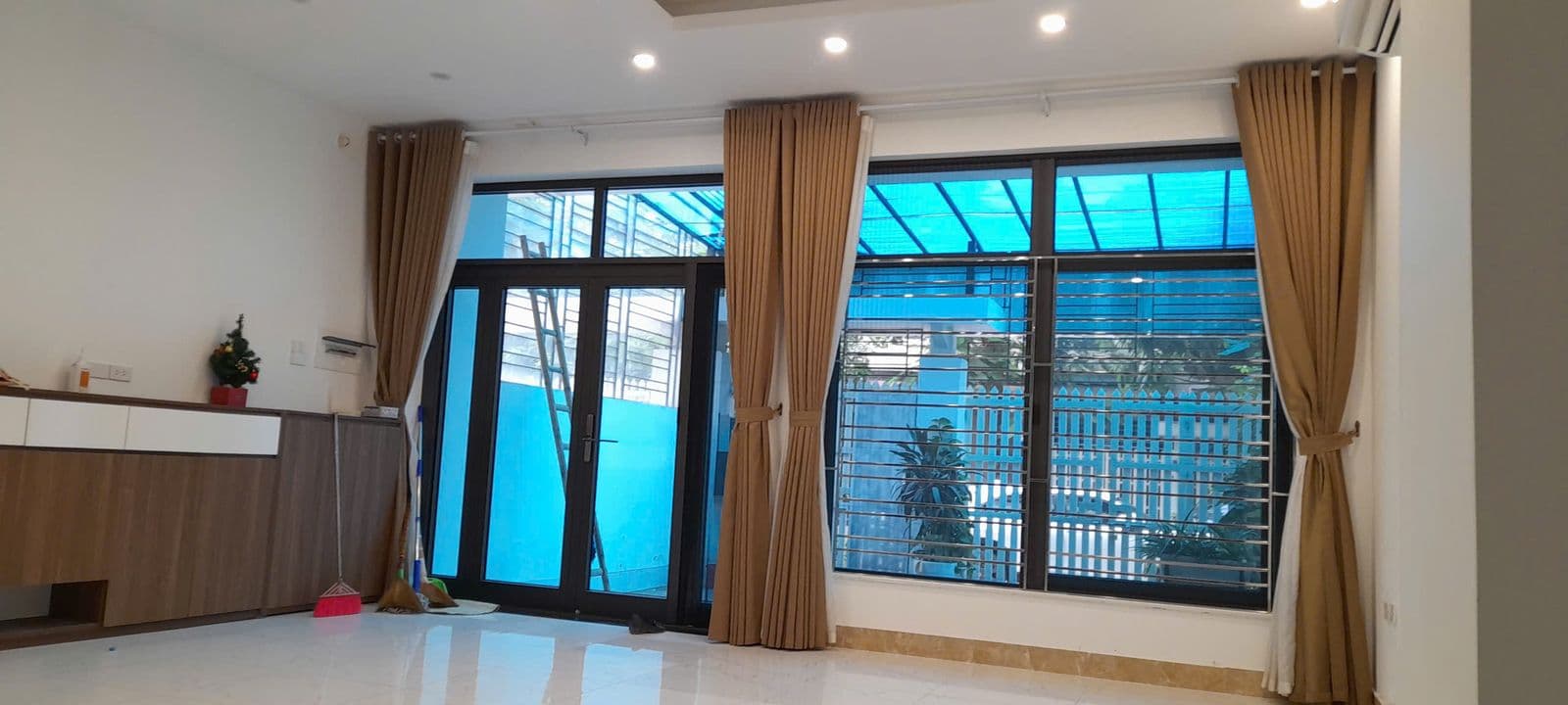Cho thuê Liền kề Khu đô thị Geleximco Lê Trọng Tấn 100m2 5 tầng — ảnh 2 trong 5