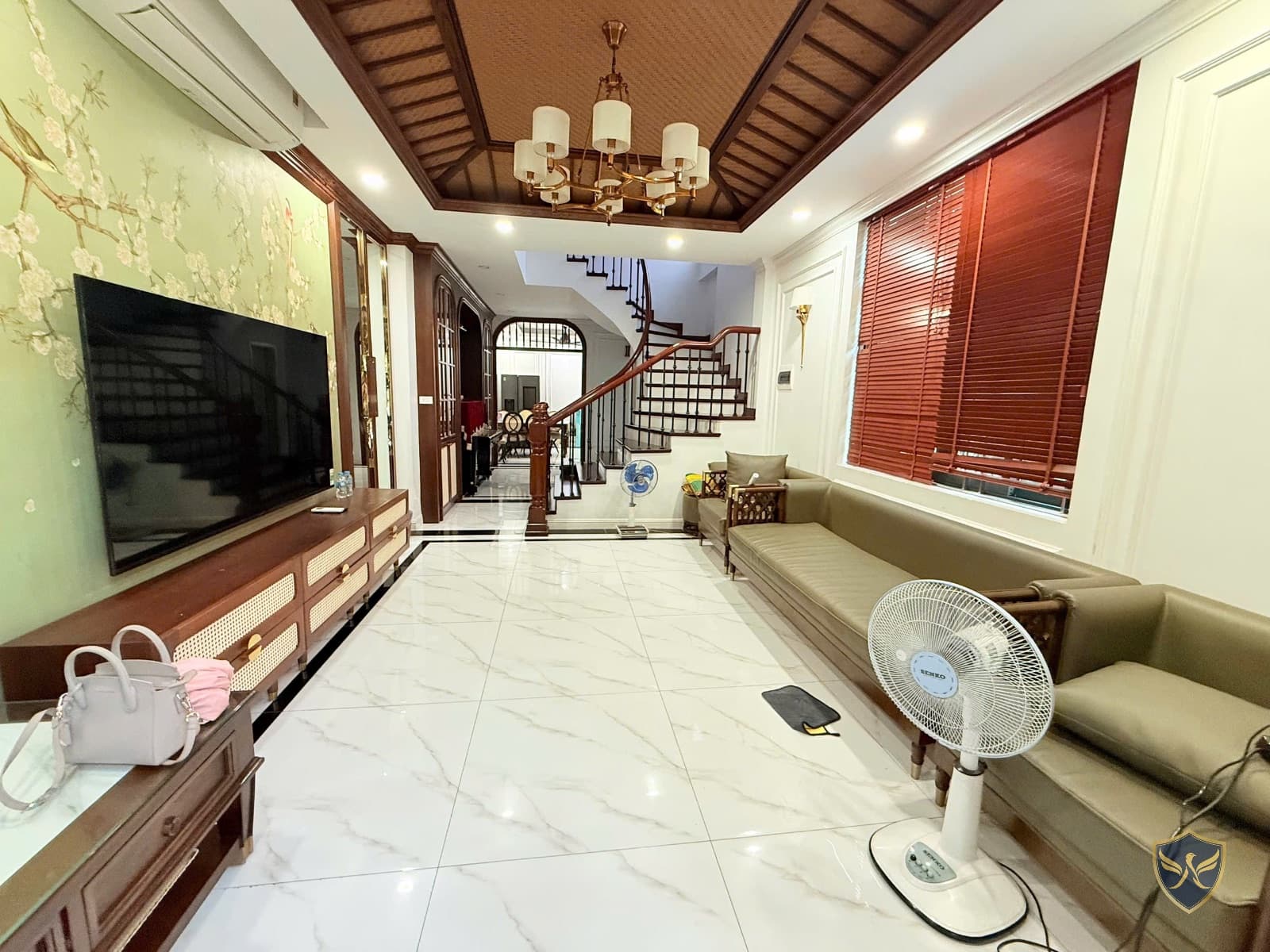 Cho thuê nhà liền kề 118m2 tại Geleximco Lê Trọng Tấn Dương Nội, mặt phố đường 14m, nhà 4 tầng