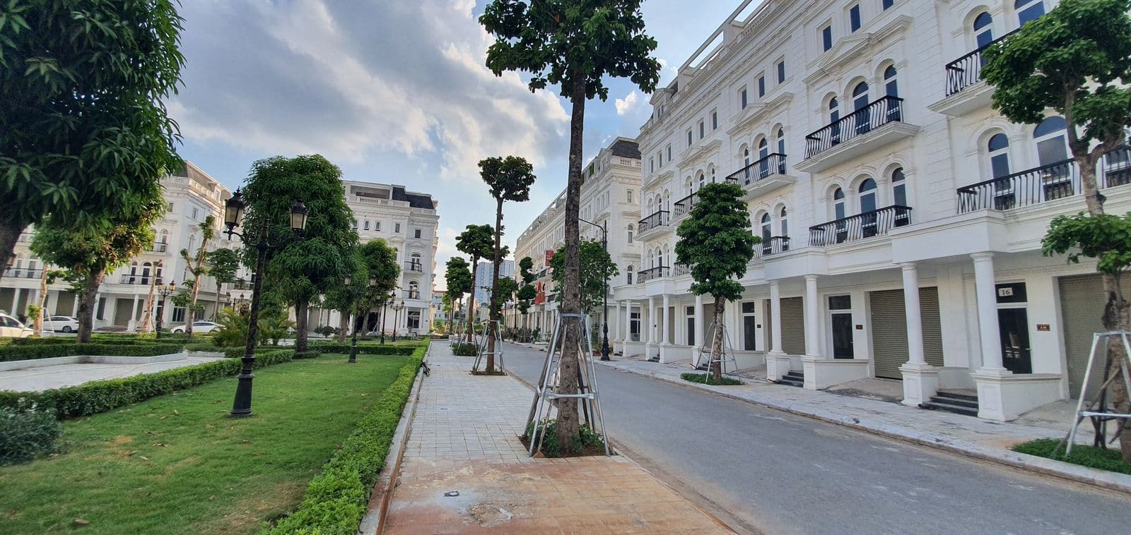 Nhà đẹp Cho thuê Liền kề 105m2 5 tầng tại Louis City Đại Mỗ Phường Đại Mỗ Hà Nội