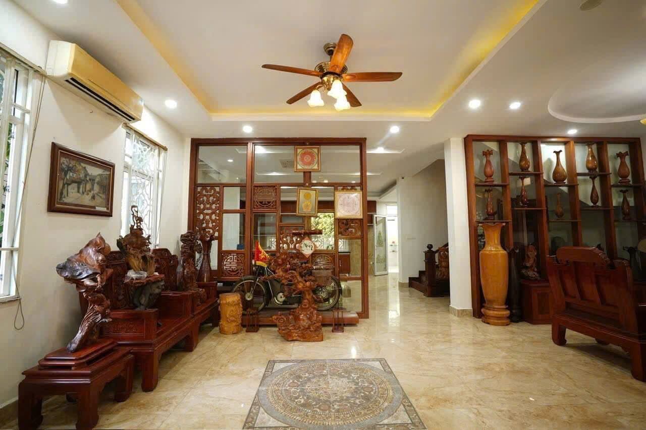 Vị trí đắc địa Cho thuê Biệt thự 240m2 4 tầng 6 phòng ngủ tại Khu đô thị An Hưng Phường Dương Nội 1