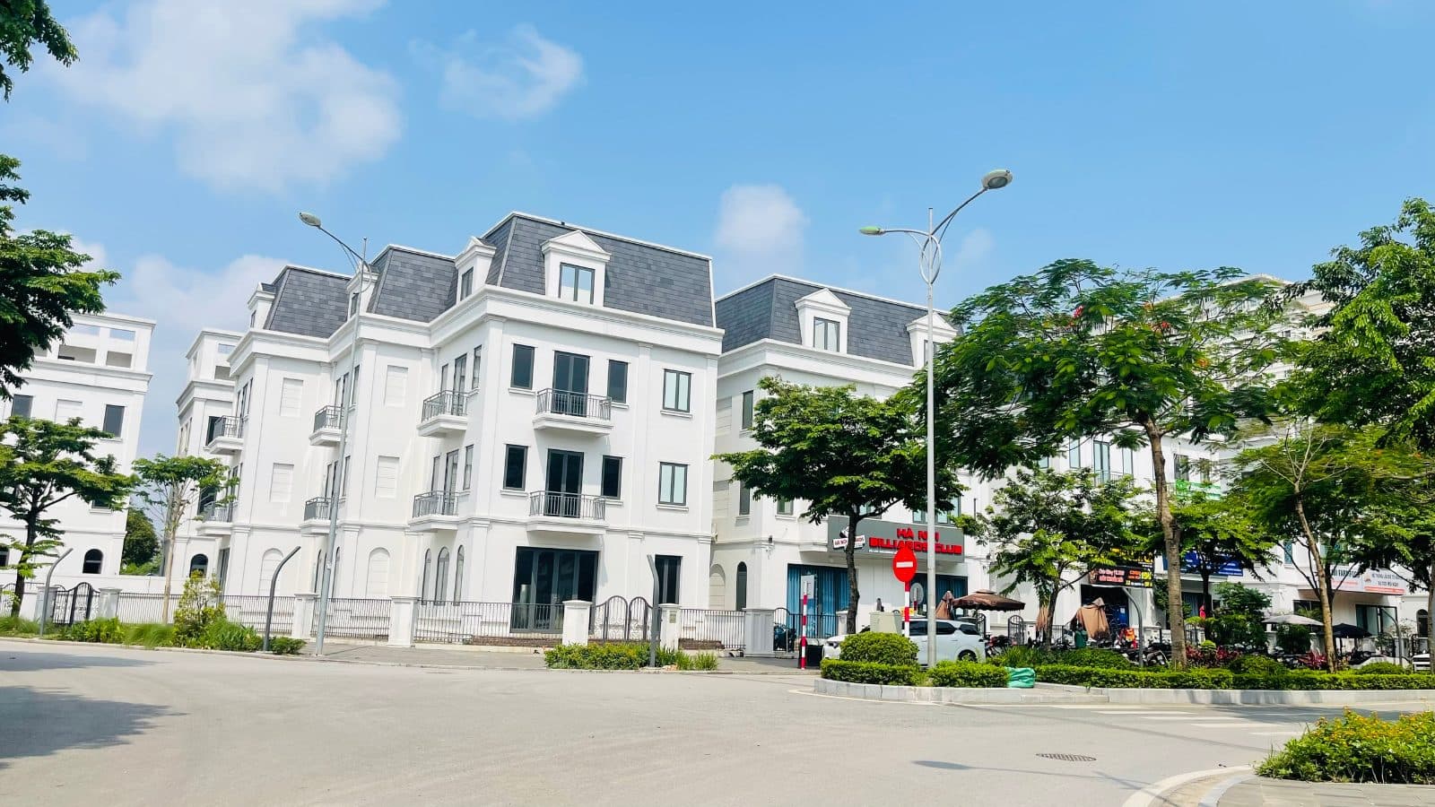 Sổ sẵn, bán biệt thự 170m² Solasta Mansion KĐT Dương Nội, xây thô