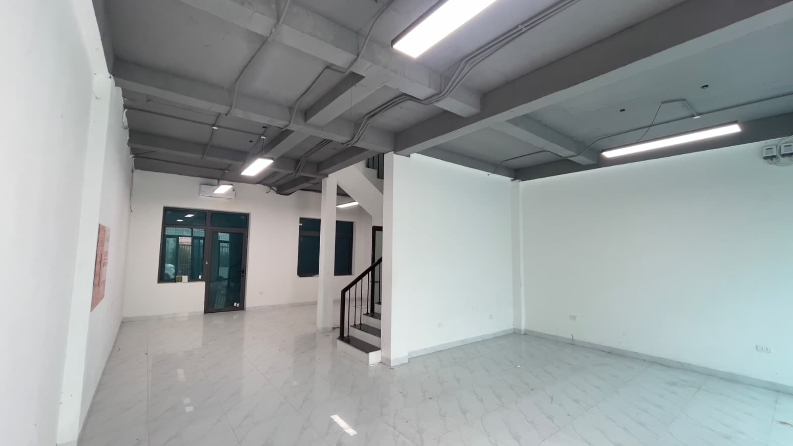 Cho thuê Liền kề 110m2 4 tầng tại Phường Dương Nội Hà Nội, nhà mới đẹp — ảnh 2 trong 8