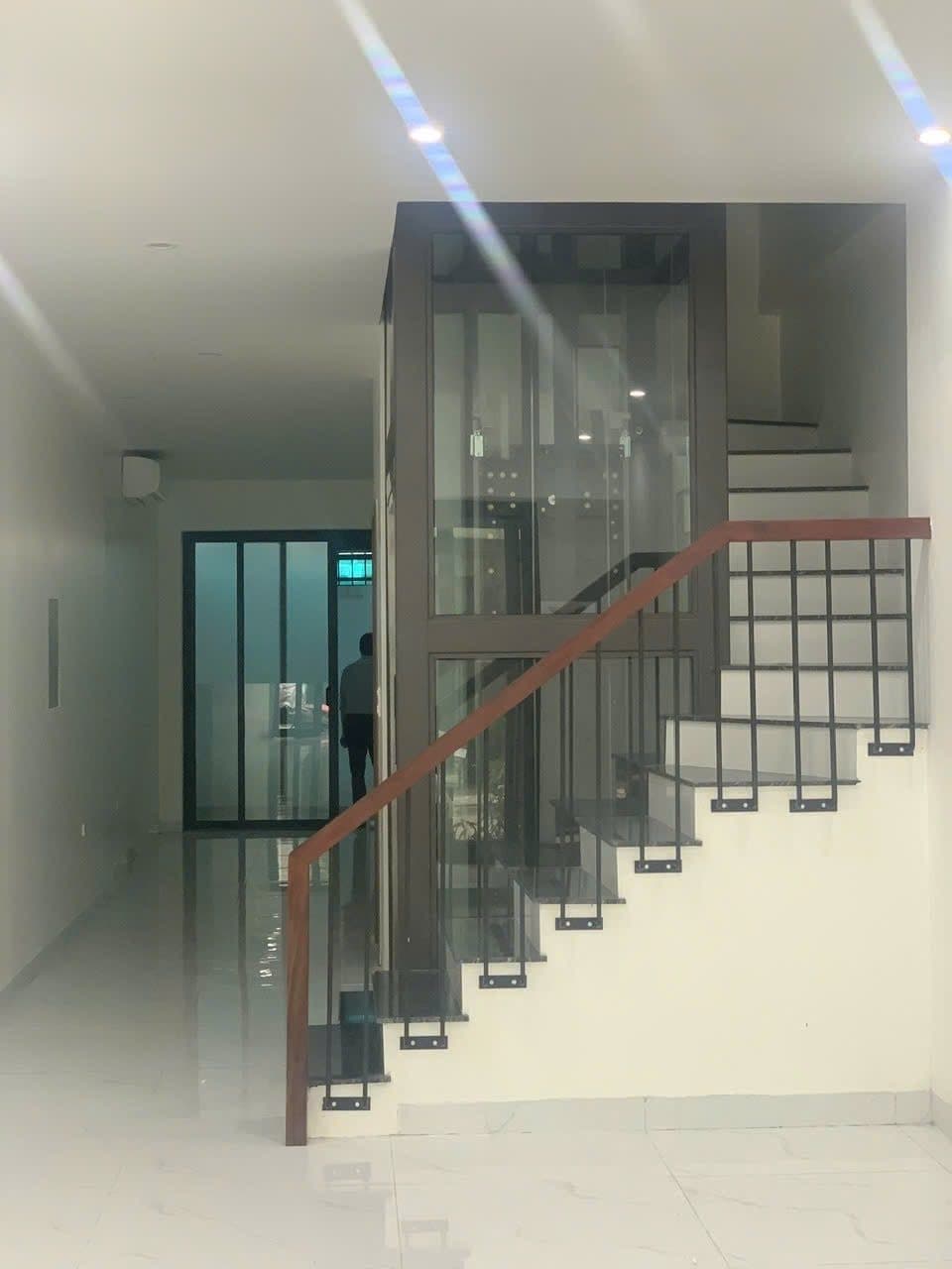 Cho thuê Liền kề 80m² 4 tầng 5PN, Phường Dương Nội, Hà Nội — ảnh 2 trong 5