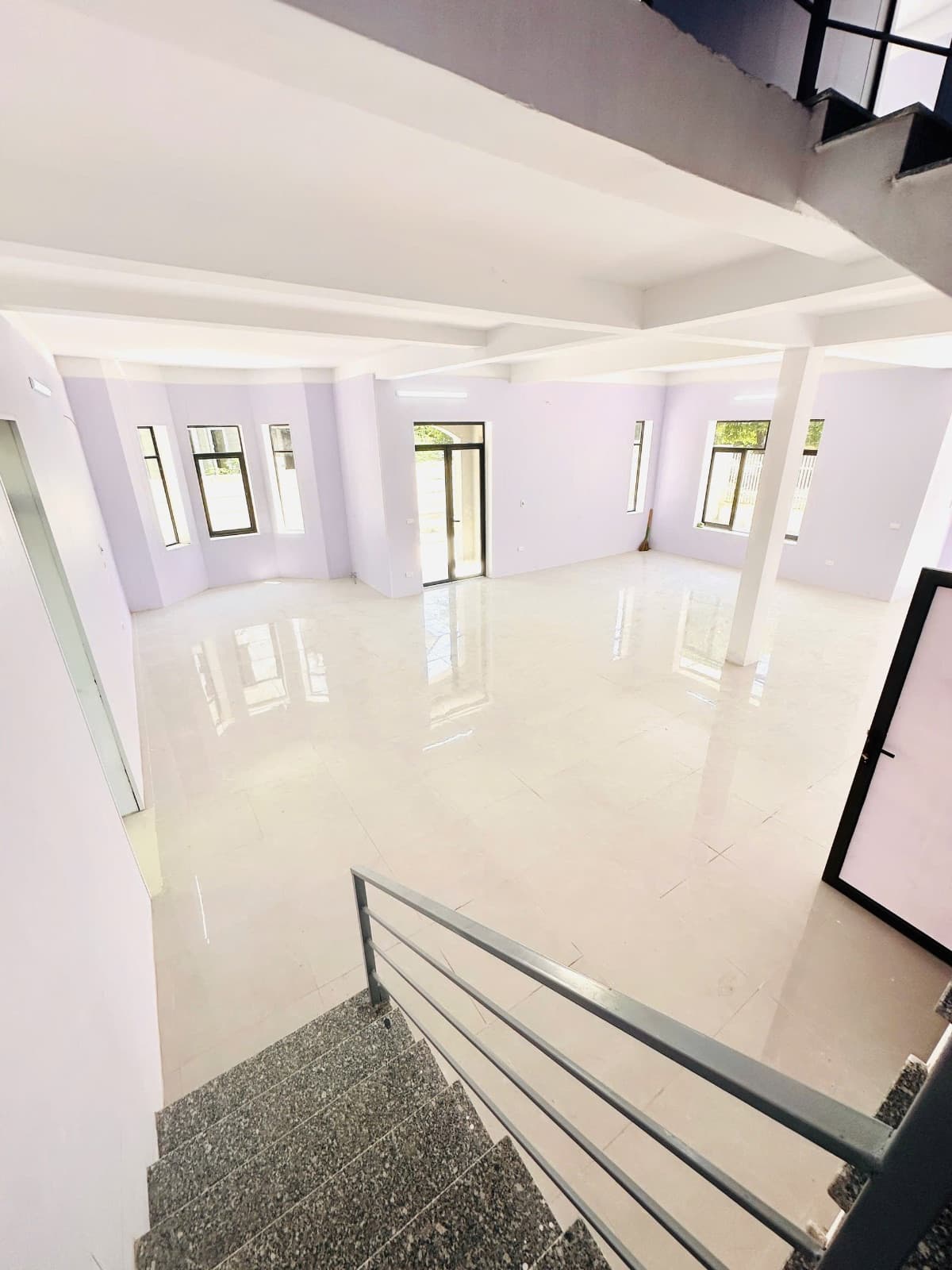 Cho thuê Biệt thự 320m² 4 tầng, Phường Dương Nội, Hà Nội — ảnh 3 trong 9