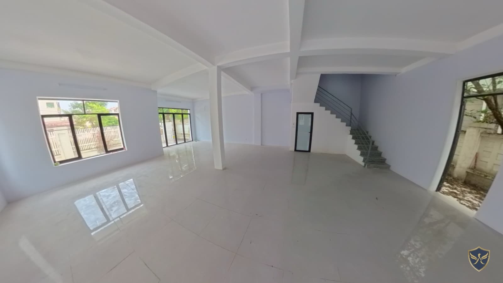 Hàng mới! Cho thuê biệt thự 320m2 Khu đô thị Geleximco Lê Trọng Tấn, hướng Đông Nam đón gió — ảnh 2 trong 9