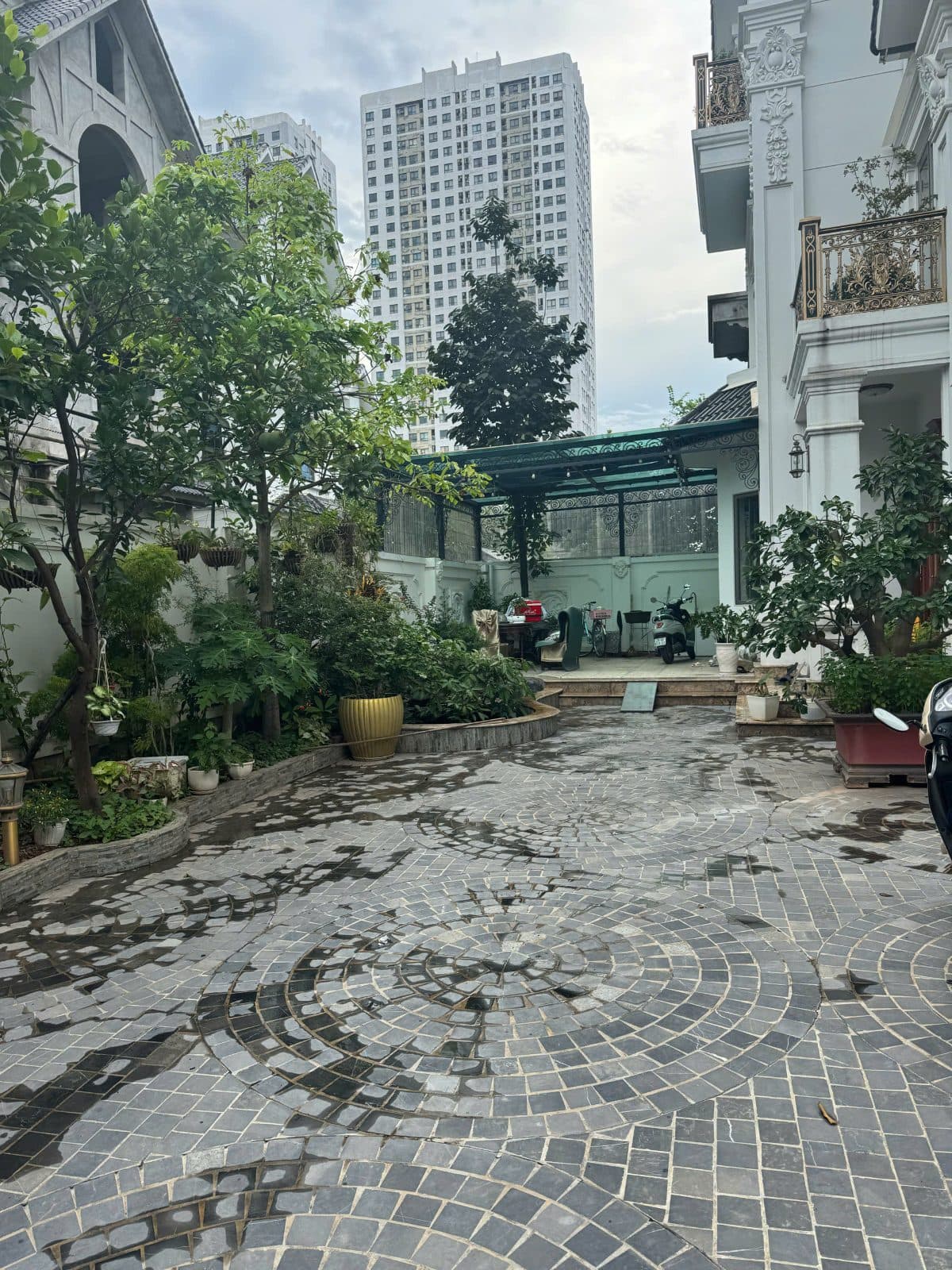 Cho thuê Biệt thự 350m² 4 tầng 6PN, Phường Dương Nội, Hà Nội — ảnh 3 trong 4