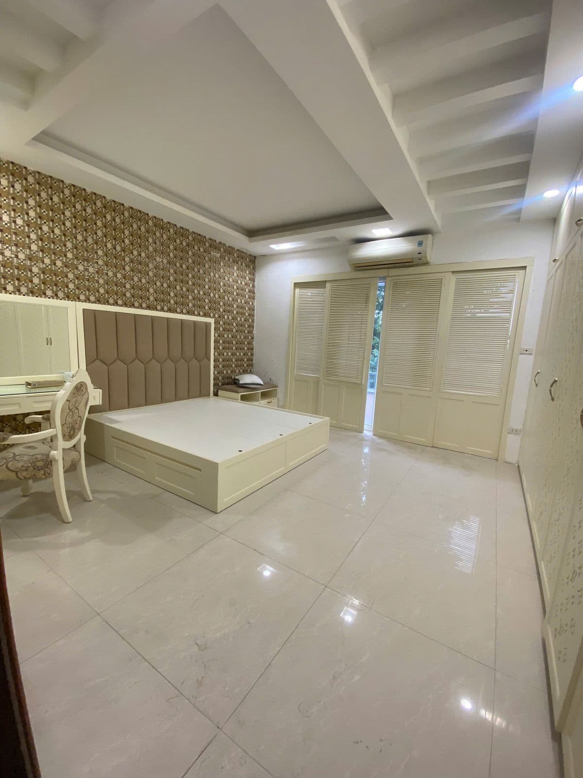 Nhà đẹp Cho thuê Liền kề 120m2 Khu đô thị Geleximco Lê Trọng Tấn 29 triệu/tháng — ảnh 4 trong 5
