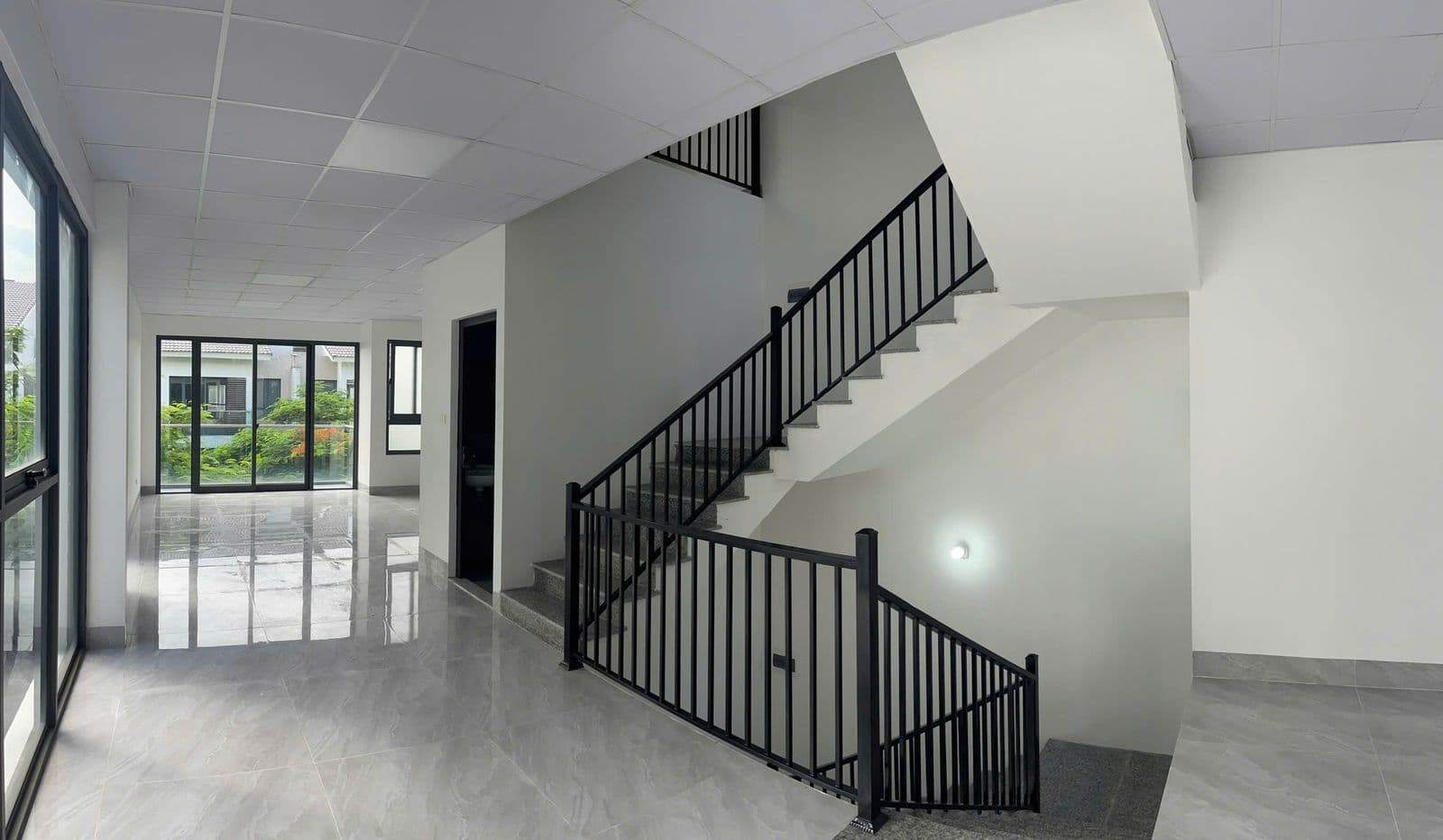 Cho thuê Biệt thự Khu đô thị Dương Nội 200m2, mặt bằng kinh doanh