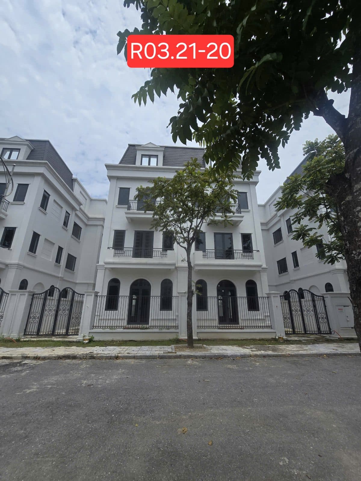 Căn R03.21 Solasta Mansion, biệt thự 170m2 4 tầng, Phường Dương Nội — ảnh bìa