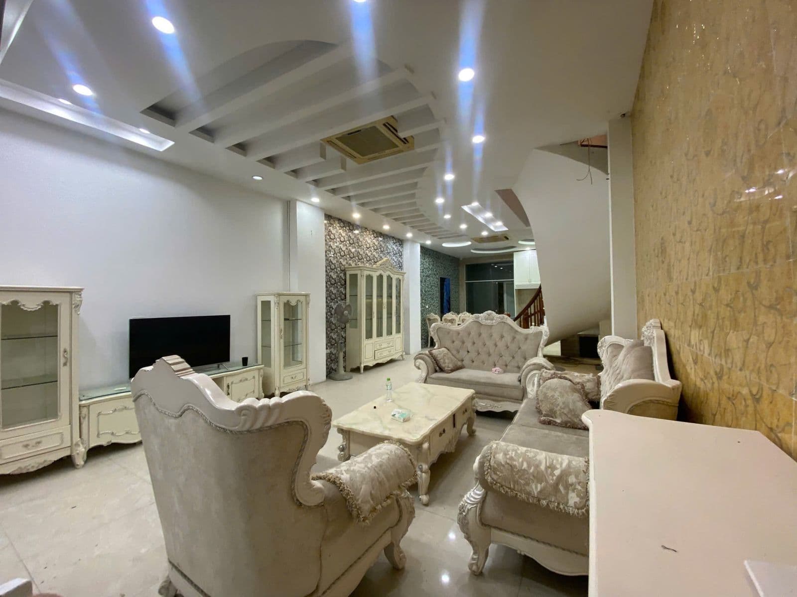 Cho thuê Liền kề 120m2 Khu đô thị Geleximco Lê Trọng Tấn 33 triệu/tháng — ảnh 4 trong 5
