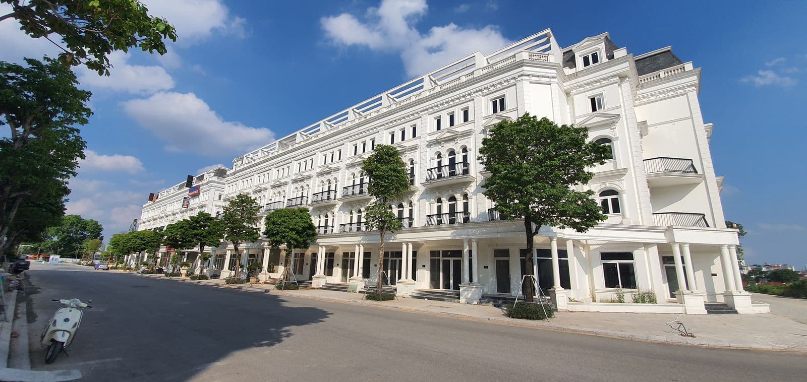 Hiếm Cho thuê Liền kề Louis City Đại Mỗ 94m2 5 tầng, vị trí đắc địa