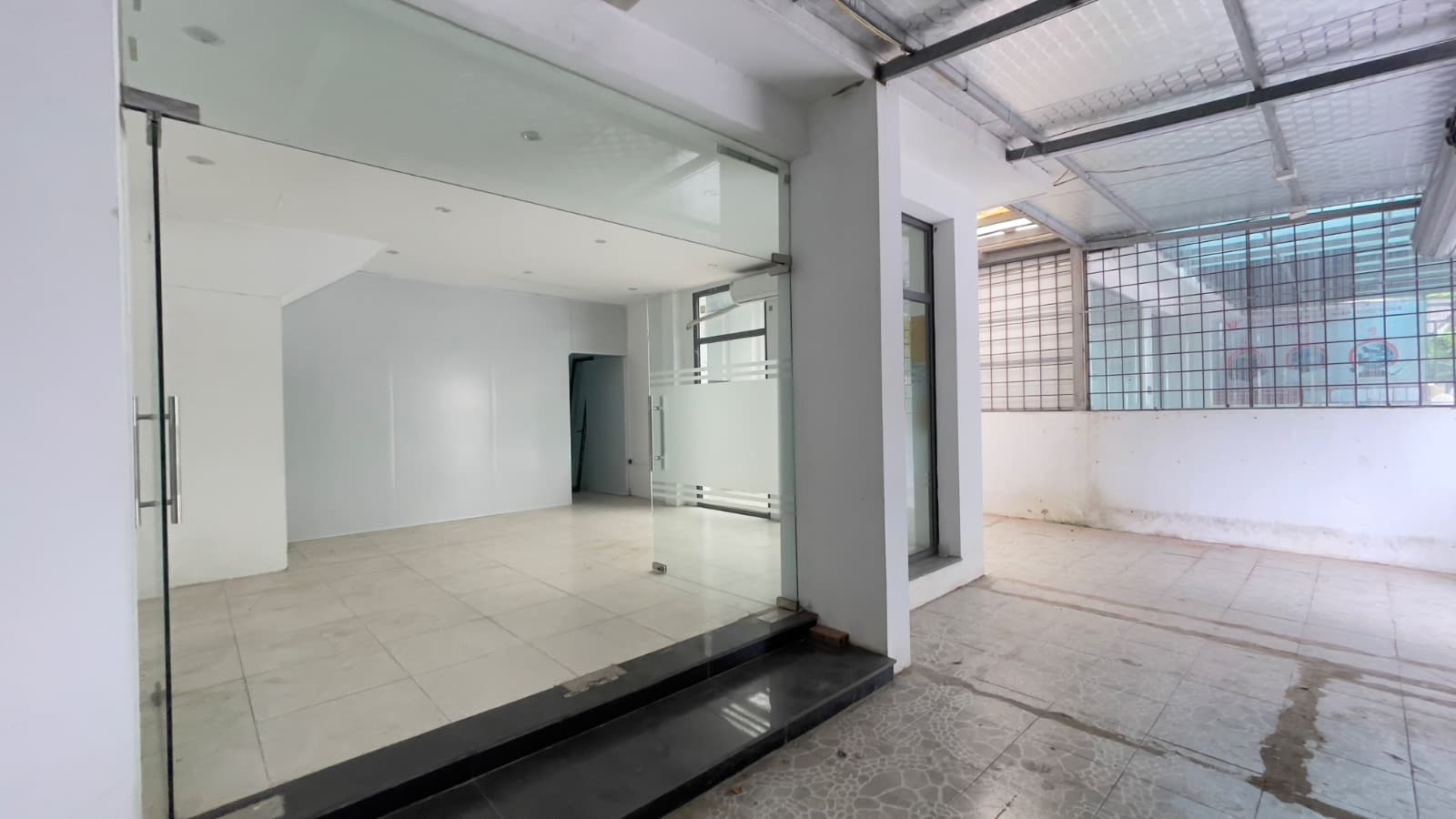 Mặt bằng đẹp Cho thuê Shophouse/Nhà phố thương mại 162m2 Khu đô thị Dương Nội 25 triệu/tháng — ảnh 2 trong 7