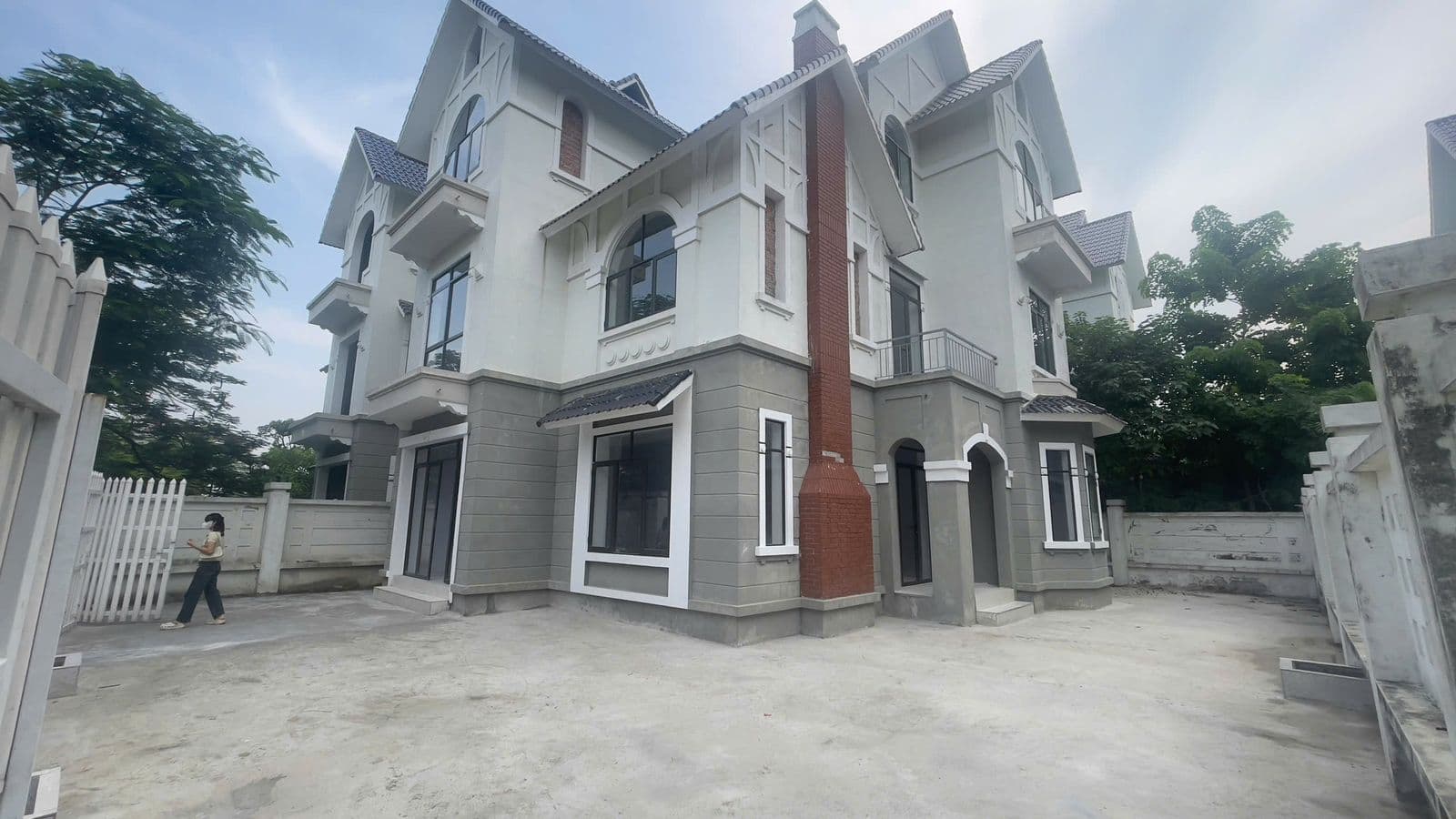 Hiếm Cho thuê Liền kề 154m2 5 tầng Khu đô thị Geleximco Lê Trọng Tấn