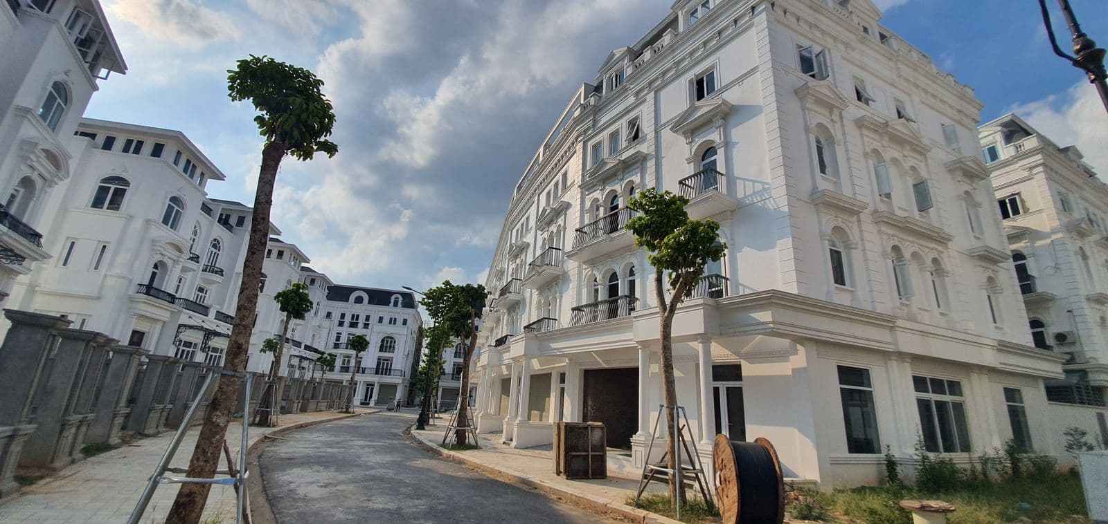 Siêu phẩm Cho thuê Liền kề Louis City Đại Mỗ 100m2 5 tầng, kinh doanh sầm uất — ảnh 3 trong 5