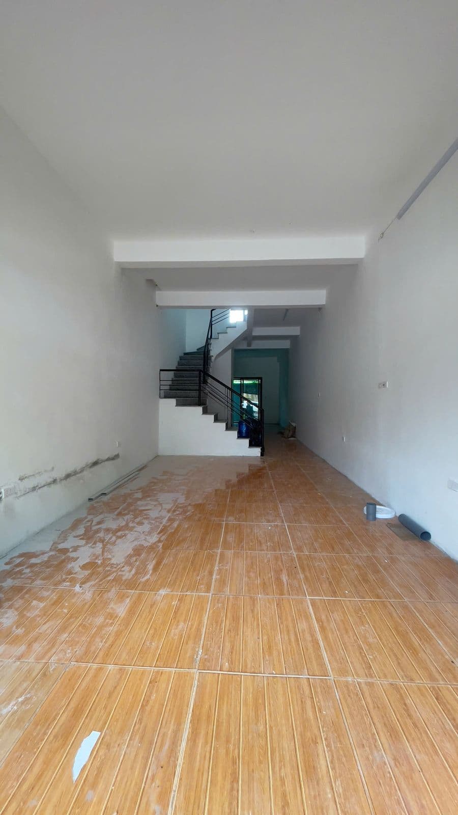 Mặt bằng đẹp Cho thuê Liền kề 100m2 5 tầng Khu đô thị Geleximco Lê Trọng Tấn