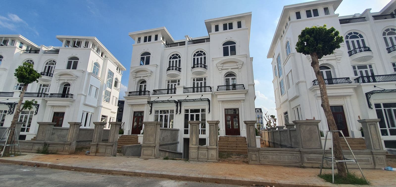 Cho thuê Liền kề 100m2 tại Louis City Đại Mỗ, vị trí đắc địa — ảnh 2 trong 5