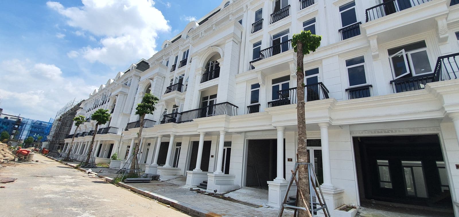 Mặt bằng đẹp Cho thuê Liền kề 105m2 Louis City Đại Mỗ 35 triệu/tháng