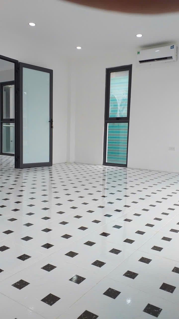 Cho thuê Biệt thự 180m2 tại Khu đô thị Dương Nội, nhà đẹp ở ngay — ảnh 3 trong 5