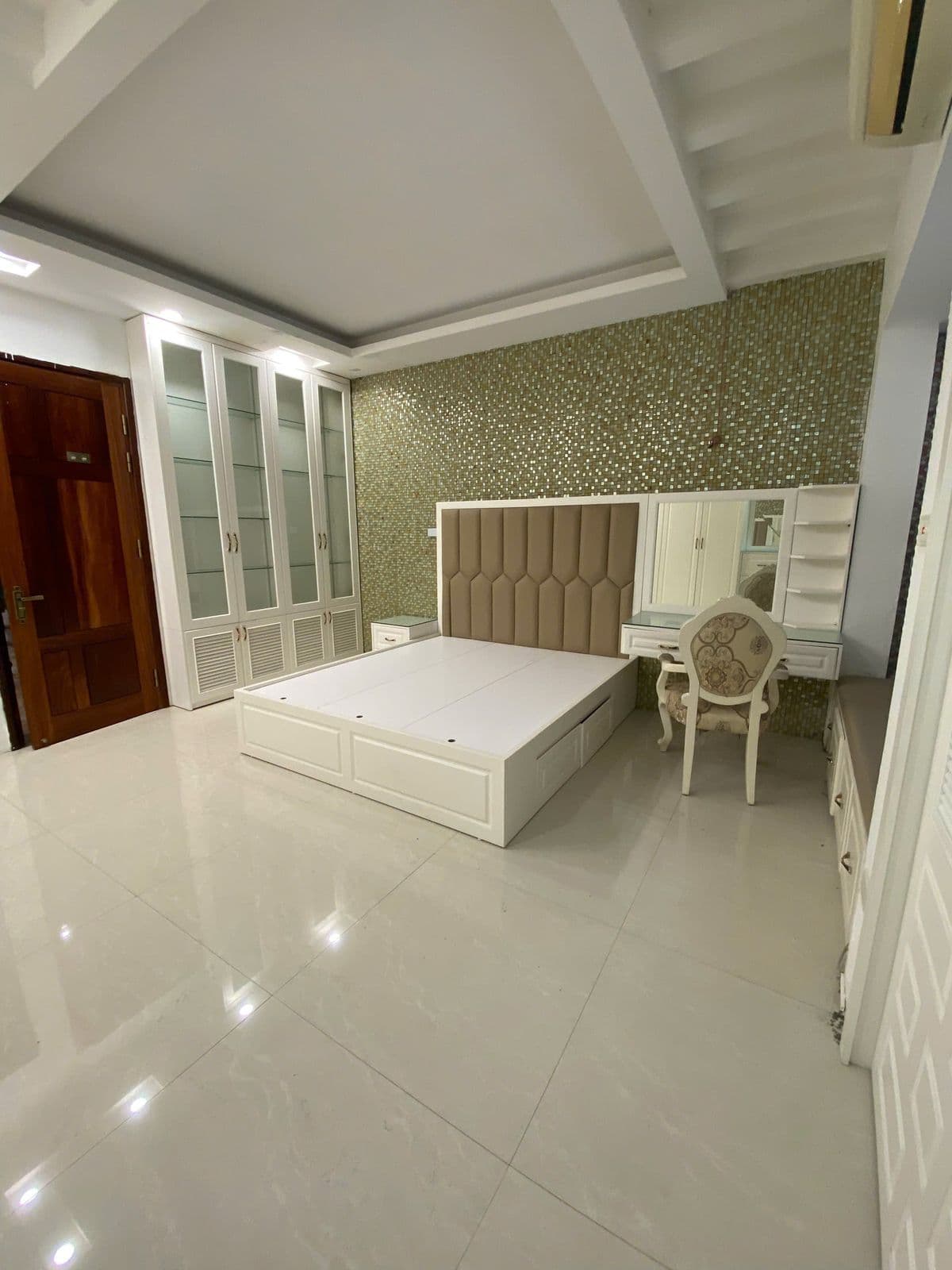 Siêu phẩm Cho thuê Liền kề Khu đô thị Geleximco Lê Trọng Tấn 120m2 — ảnh 2 trong 5