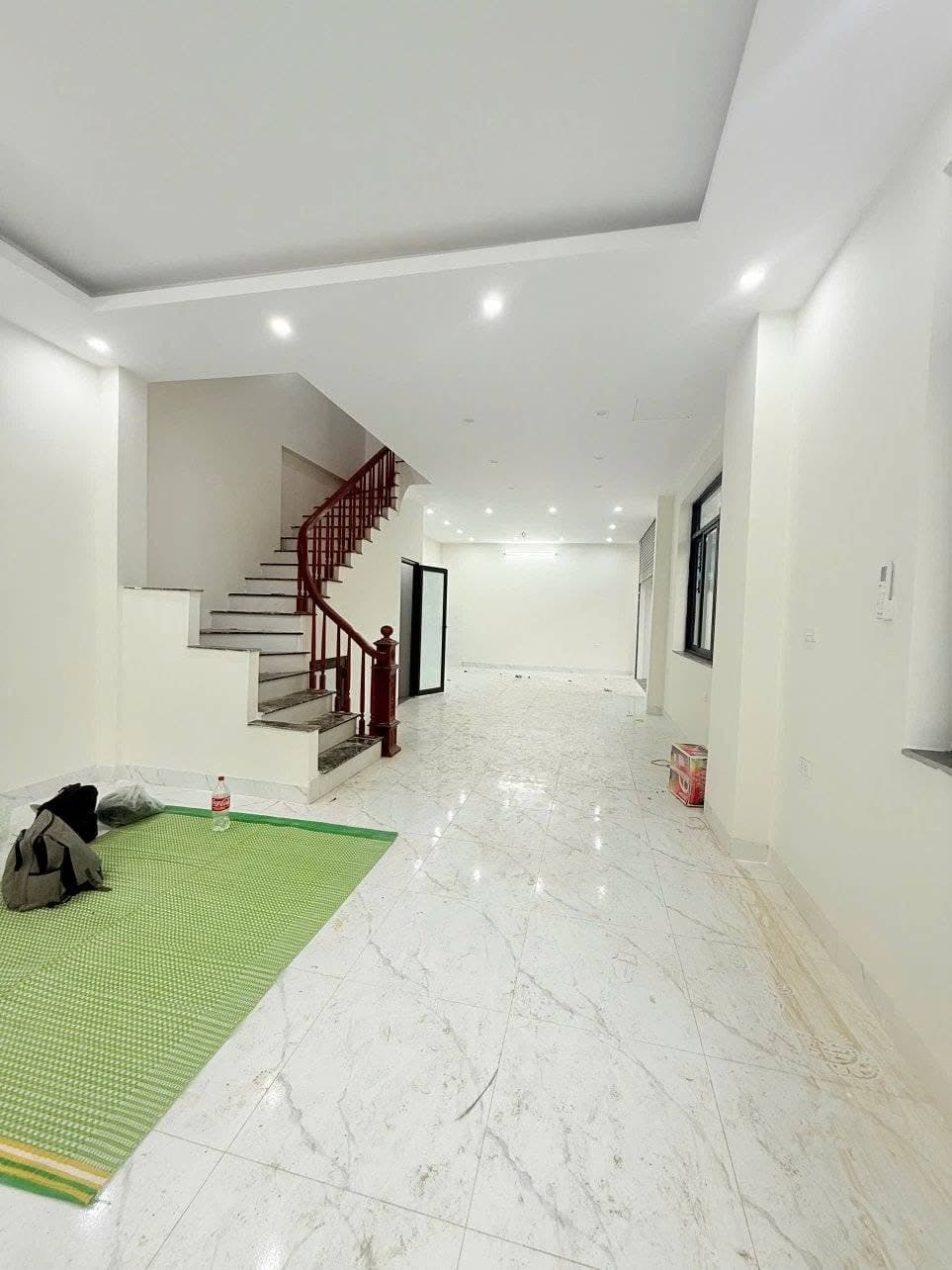 Nhà đẹp Cho thuê Biệt thự Khu đô thị Geleximco Lê Trọng Tấn 153m2 5 phòng ngủ 4 tầng — ảnh 2 trong 3