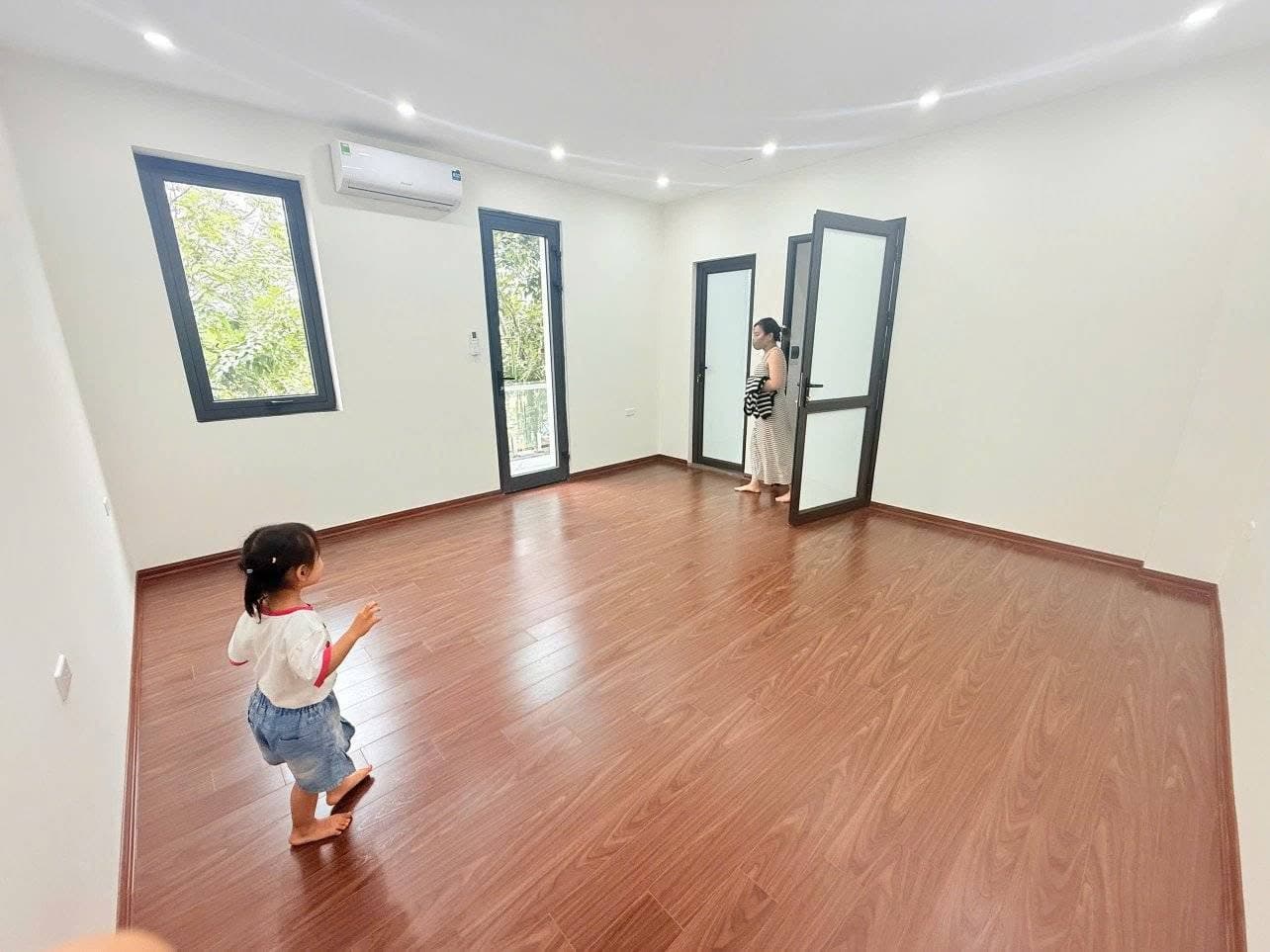 Nhà đẹp Cho thuê Biệt thự Khu đô thị Geleximco Lê Trọng Tấn 153m2 5 phòng ngủ 4 tầng — ảnh 3 trong 3