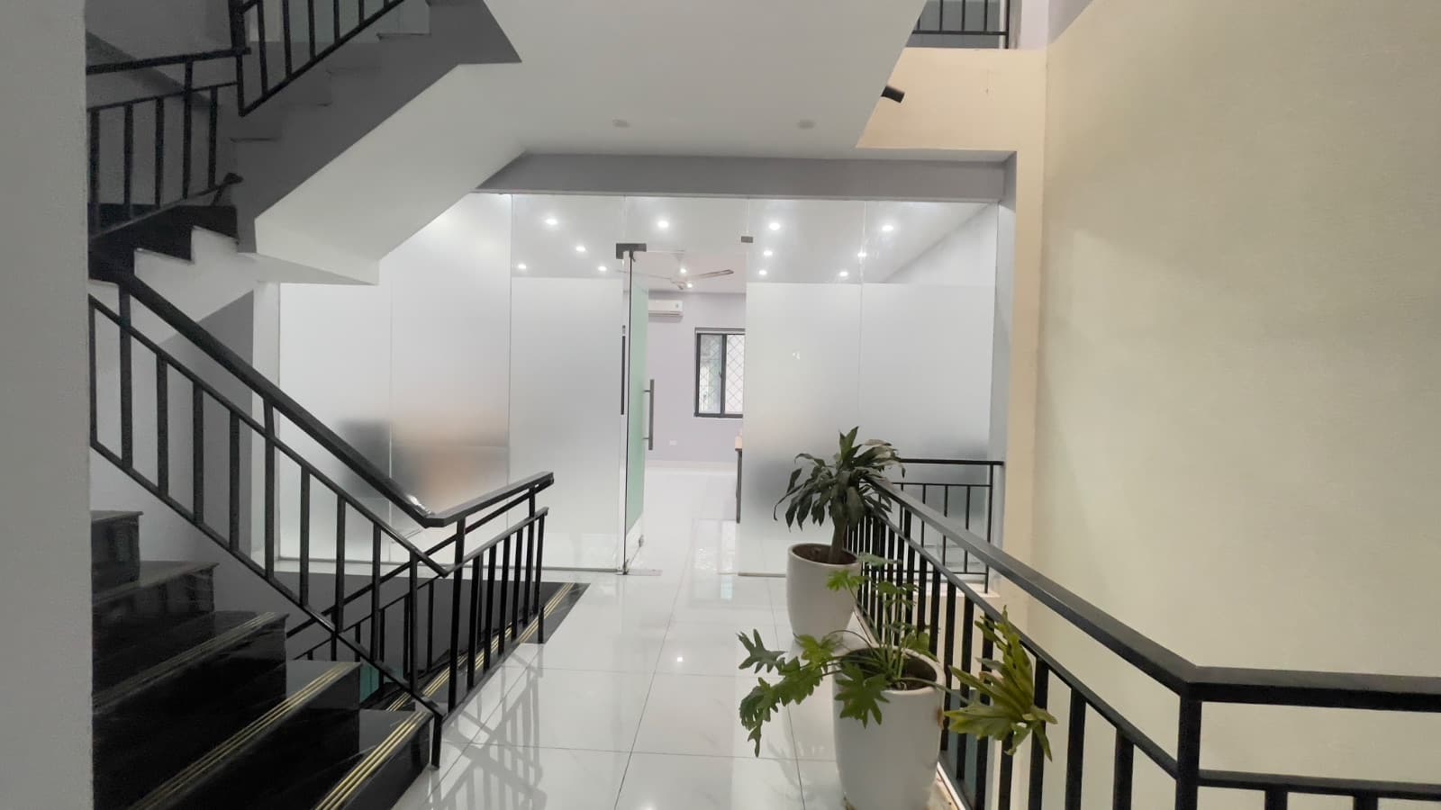 Chính chủ Cho thuê Liền kề Khu đô thị Geleximco Lê Trọng Tấn 114m2 5 phòng ngủ — ảnh 4 trong 6