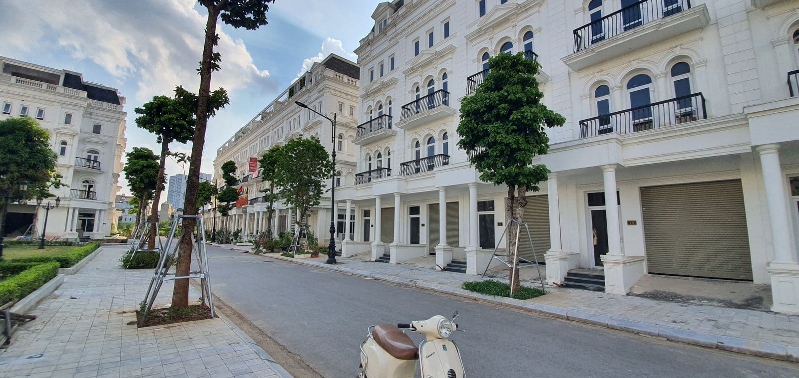Vị trí đắc địa Cho thuê Liền kề 100m2 tại Louis City Đại Mỗ, kinh doanh sầm uất — ảnh 2 trong 5