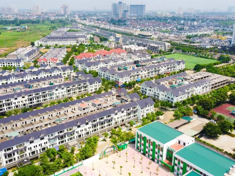 So sánh thuê nhà Geleximco Lê Trọng Tấn và Louis City Đại Mỗ